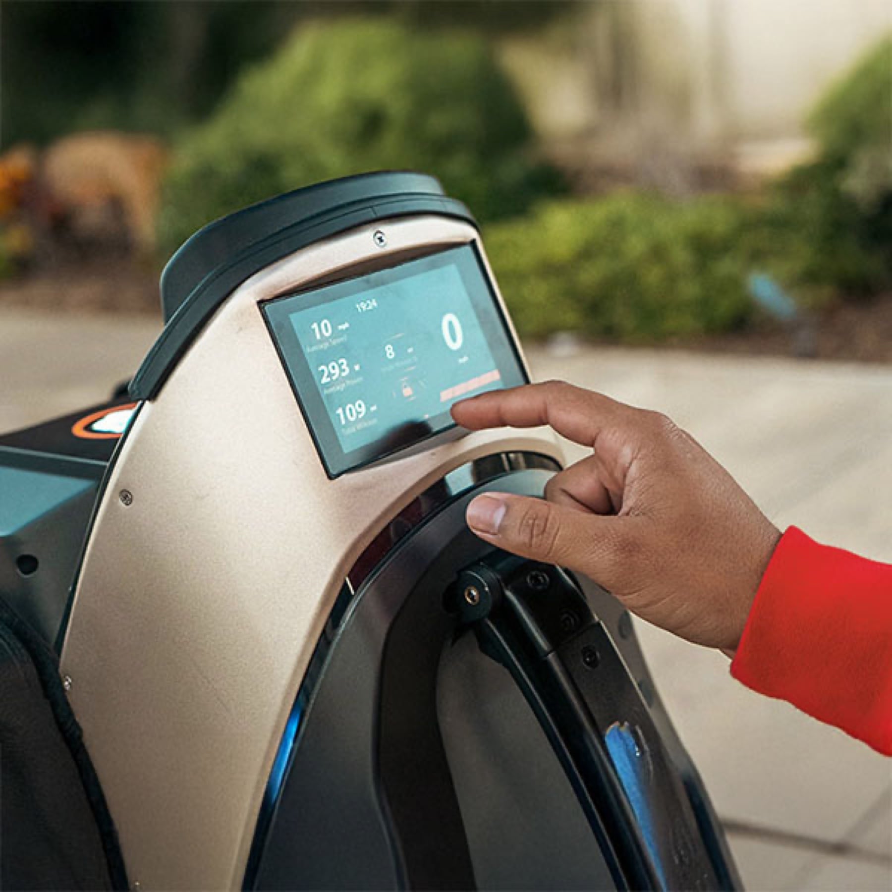 INMOTION V12S touchscreen