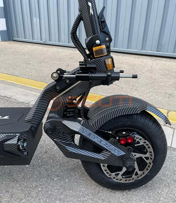 Teverun Fighter Supreme 7260R front wheel, suspension and steering dampers