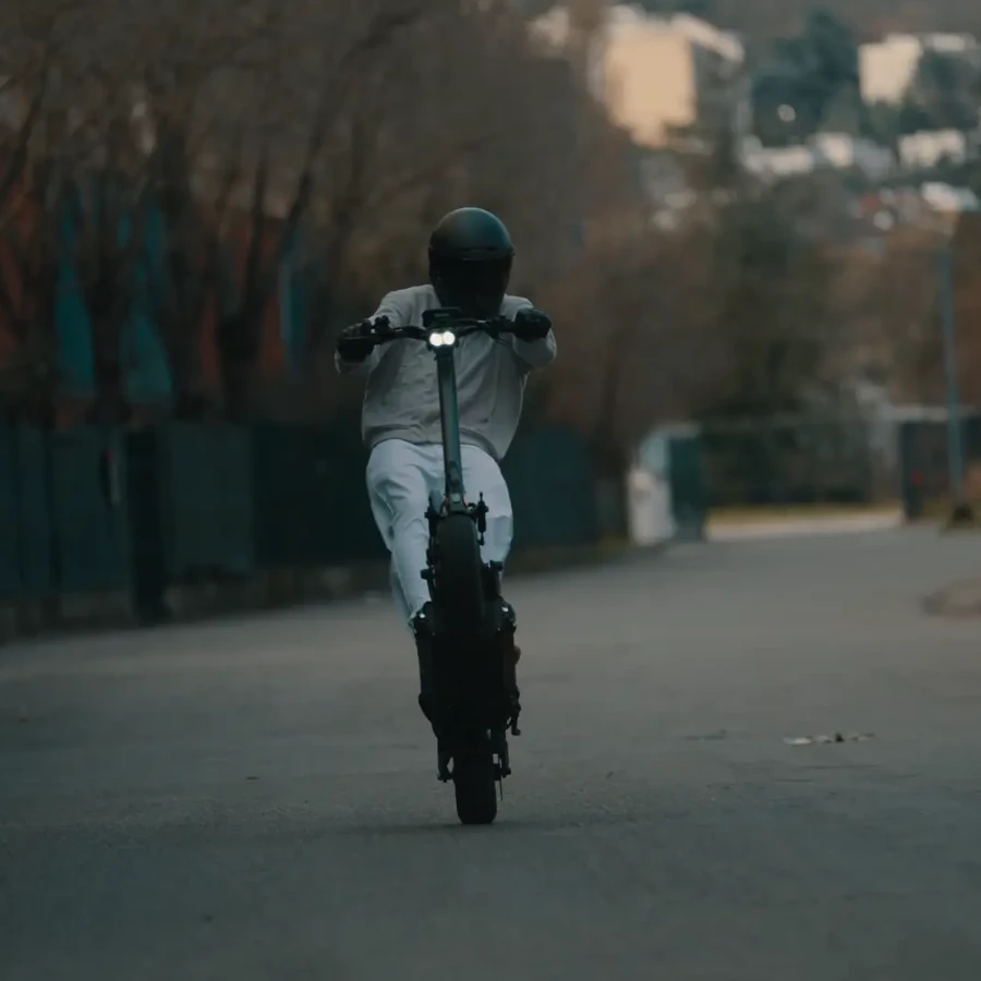TEVERUN FIGHTER SUPREME 7260R rider on a road