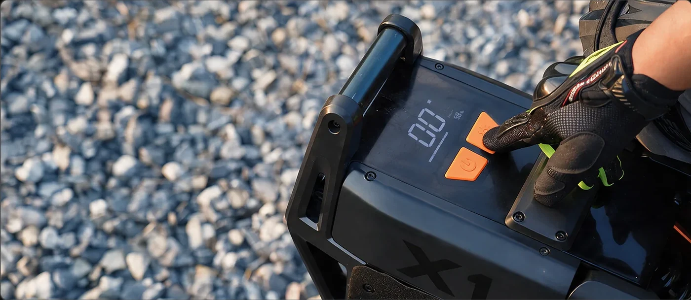 INMOTION X1 top display and control buttons